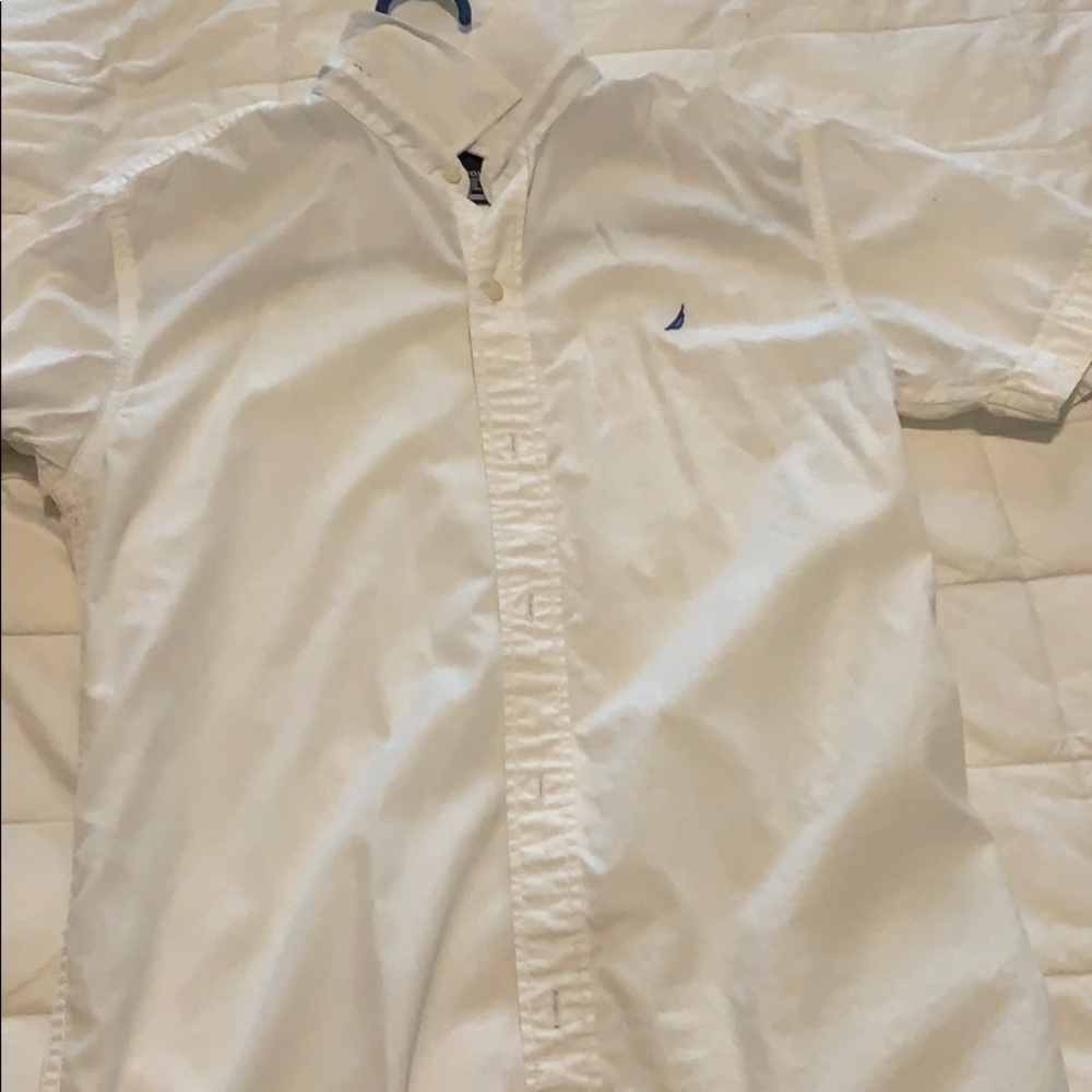 Short sleeve button down